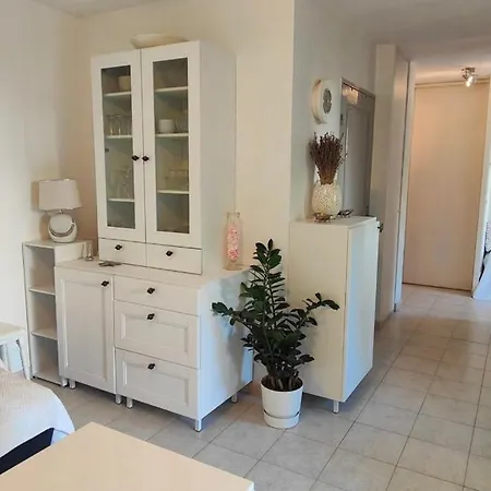 Apartment Garden 150 M From The Fréjus